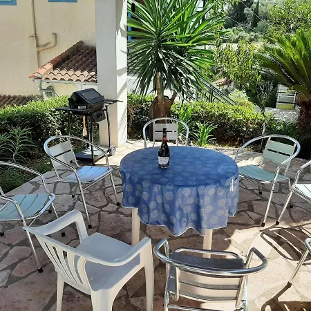 In Near Beaches & Pool Daire