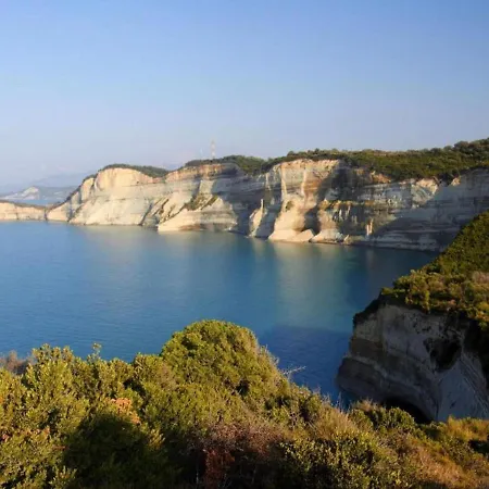 Majestic In With Shared Pool * Benitses (Corfu)