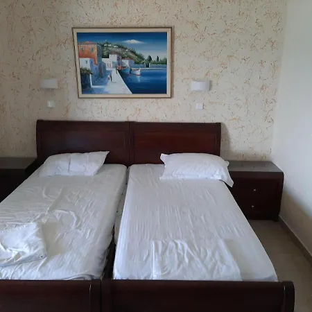 In Near Beaches & Pool * Benitses (Corfu)