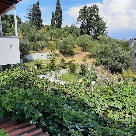 In Near Beaches & Pool Daire Benitses (Corfu)