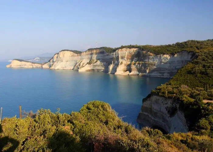 In Near Beaches & Pool * Benitses (Corfu)