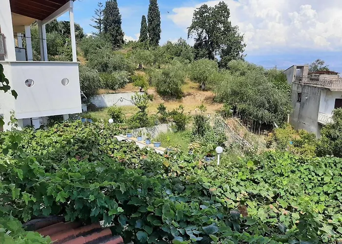 In Near Beaches & Pool Appartement Benitses (Corfu)