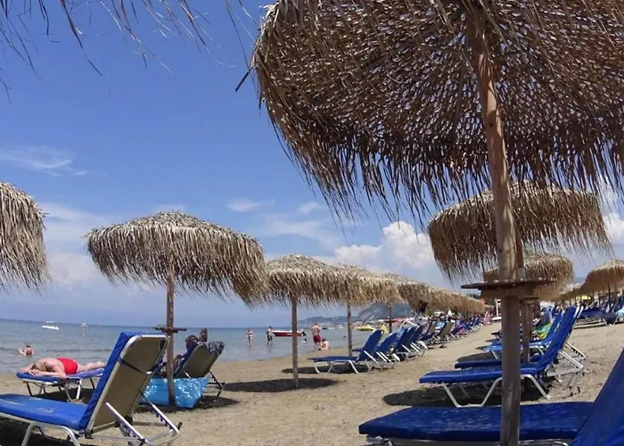 Apartman In Near Beaches & Pool Benícesz